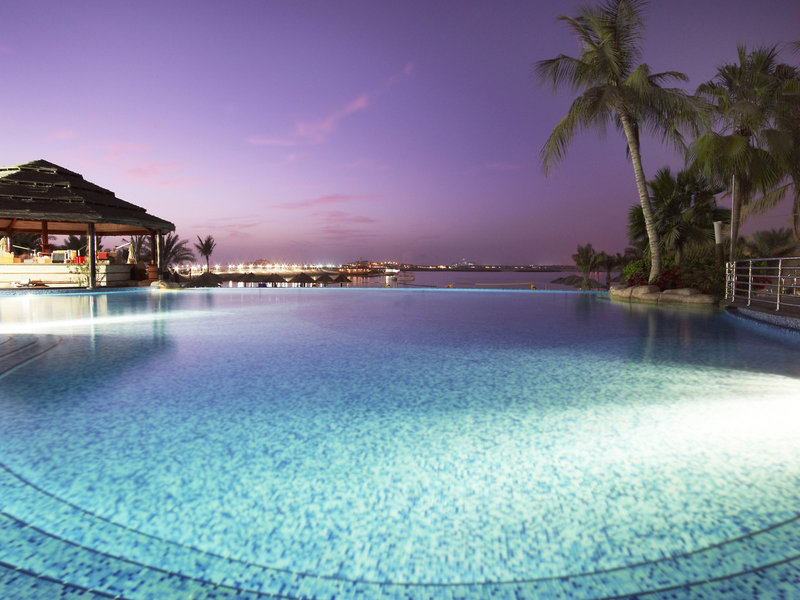 Le Meridien Mina Seyahi Beach Resort & Marina 10