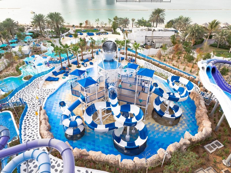 Le Meridien Mina Seyahi Beach Resort & Marina 11