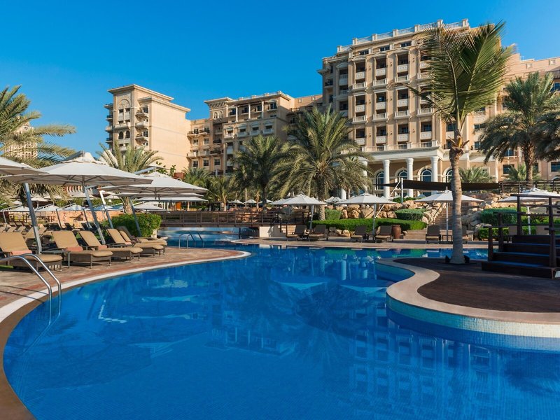 Le Meridien Mina Seyahi Beach Resort & Marina 17