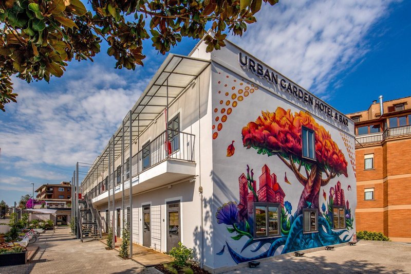 Urban Garden Hotel 3*