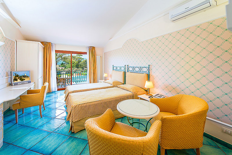 Hotel Santa Gilla 13