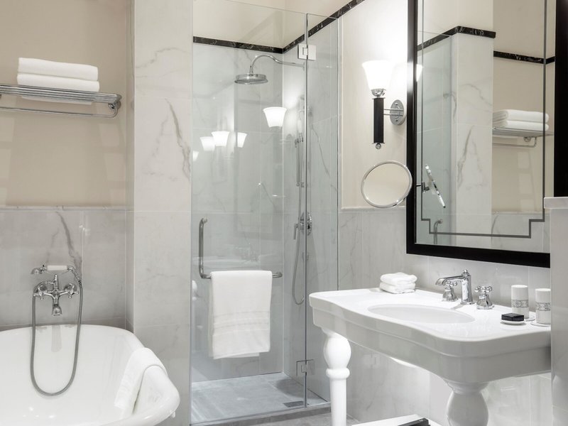 Raffles Le Royal 34