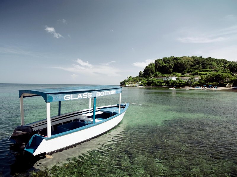 Round Hill Hotel & Villas 10