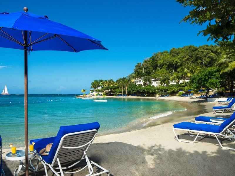 Round Hill Hotel & Villas 11