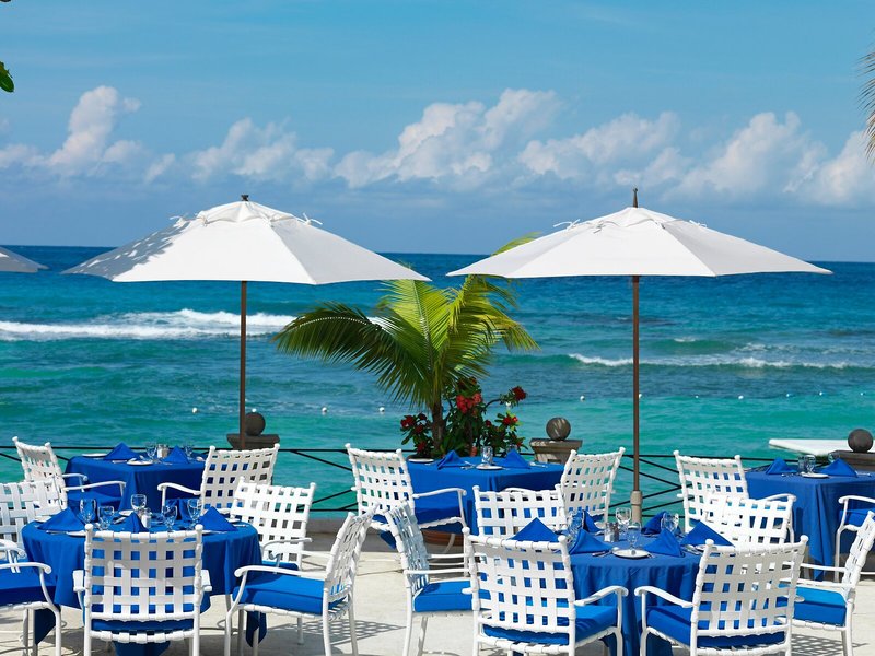 Round Hill Hotel & Villas 13