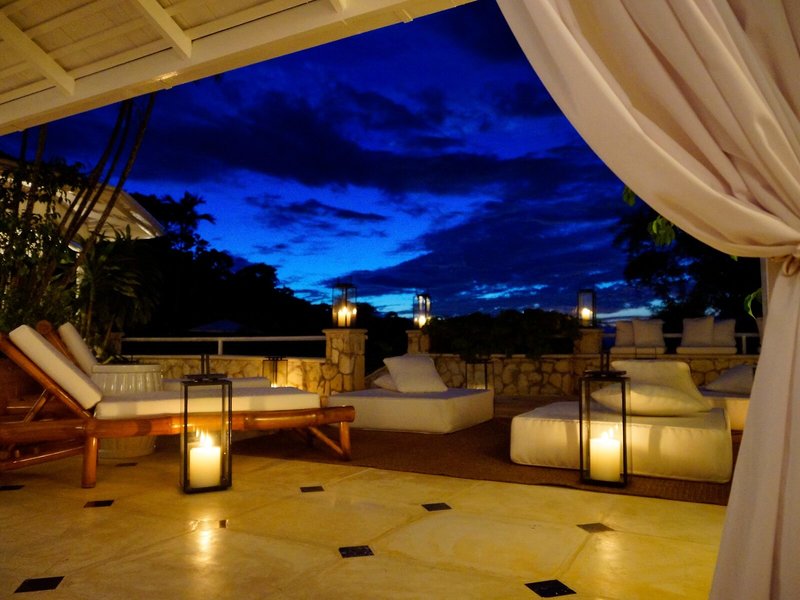 Round Hill Hotel & Villas 44