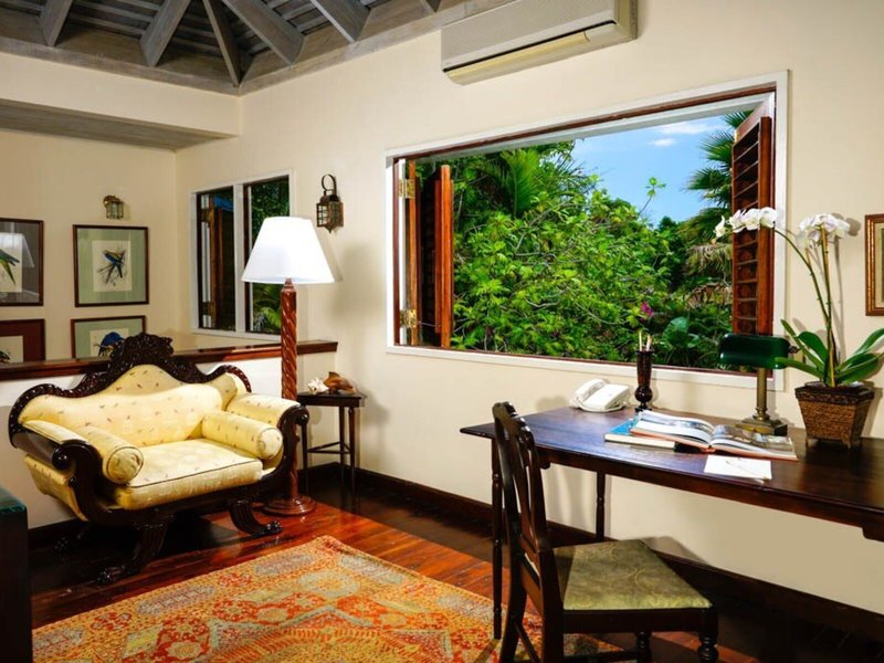 Round Hill Hotel & Villas 46