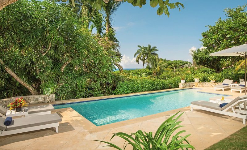 Round Hill Hotel & Villas 9