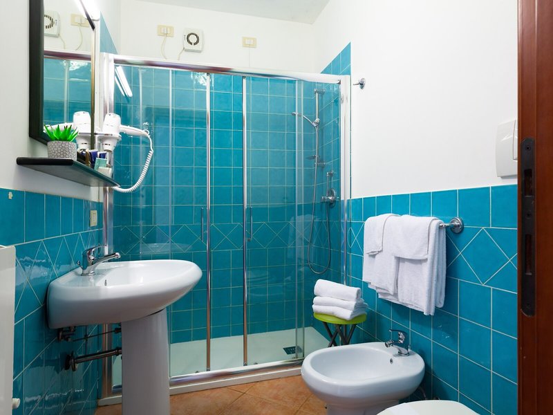 Le Zagare 28 - Bathroom Example