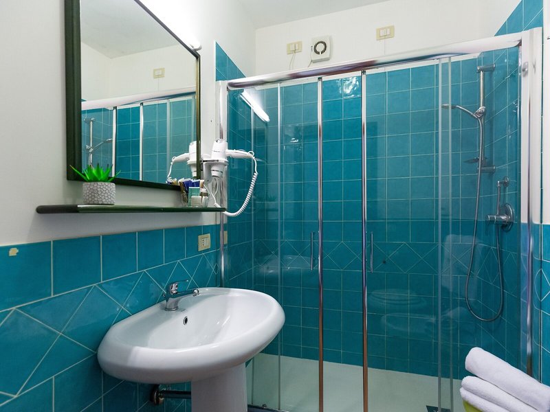 Le Zagare 36 - Bathroom Example
