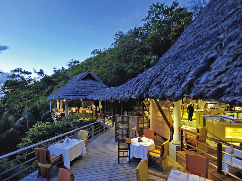 Constance Lemuria 32