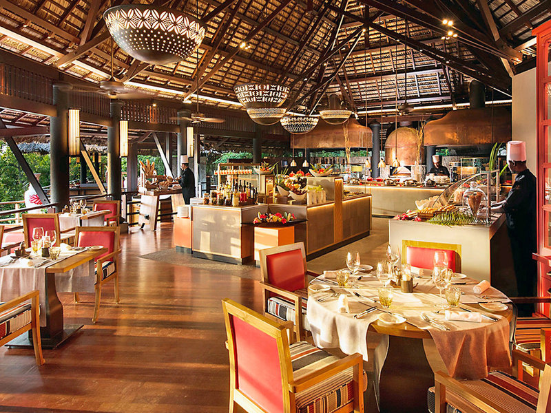 Constance Lemuria 36