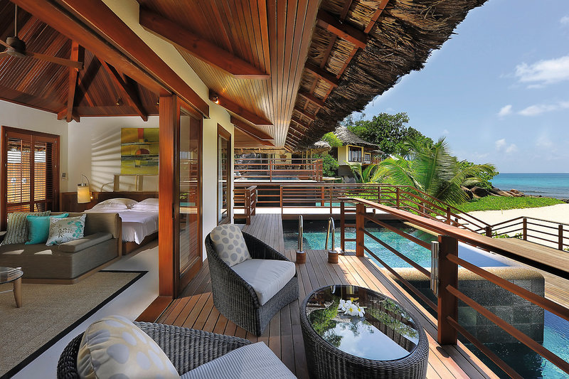 Constance Lemuria 27