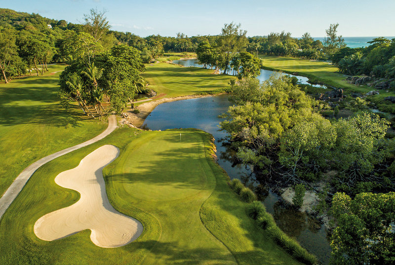 Constance Lemuria 35