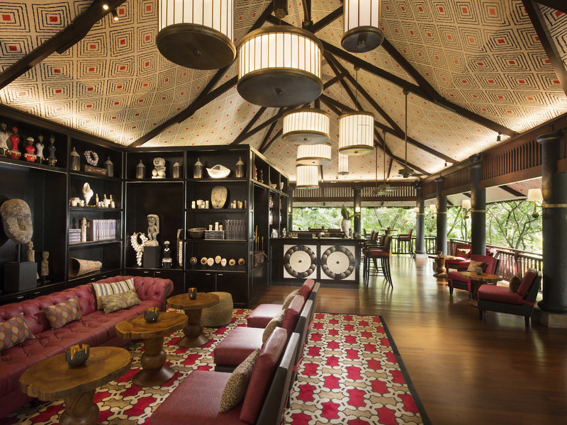 Constance Lemuria 33