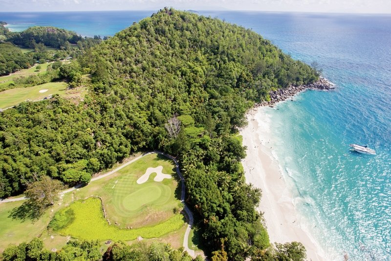 Constance Lemuria 36