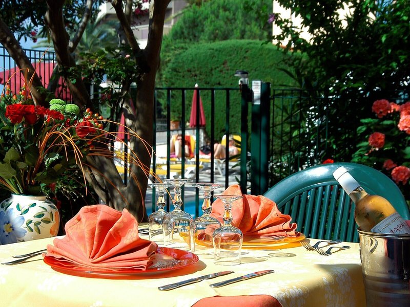 Hotel The Originals des Orangers Cannes 27 - Restaurant