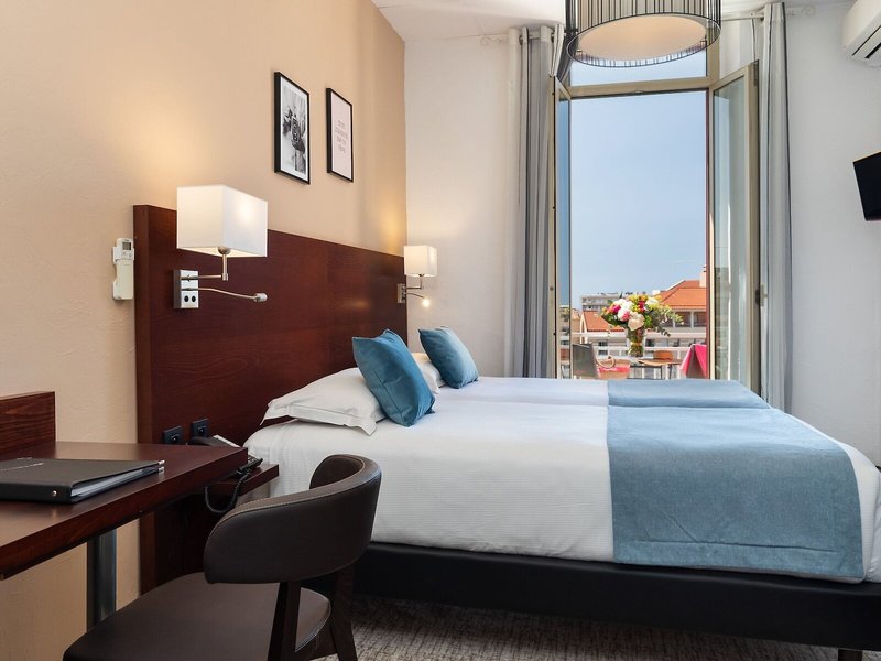 Hotel The Originals des Orangers Cannes 38 - Room Example