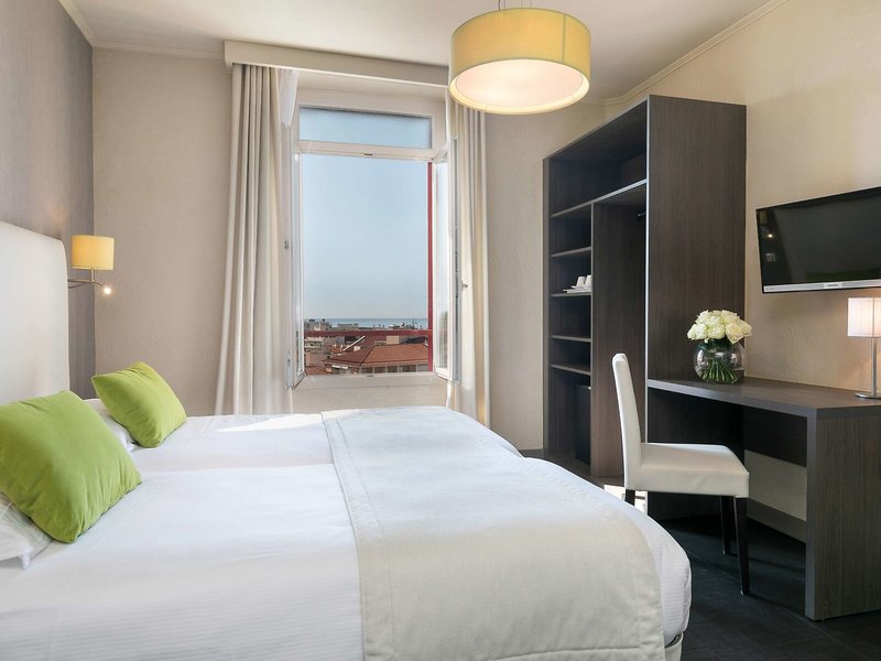 Hotel The Originals des Orangers Cannes 42 - Room Example