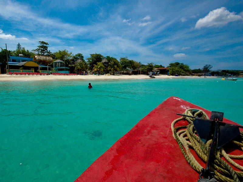 Legends Beach Resort 6