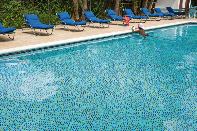 Legends Beach Hotel 4