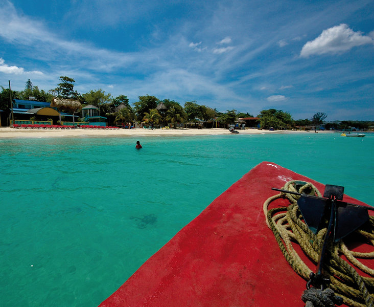 Legends Beach Resort 11
