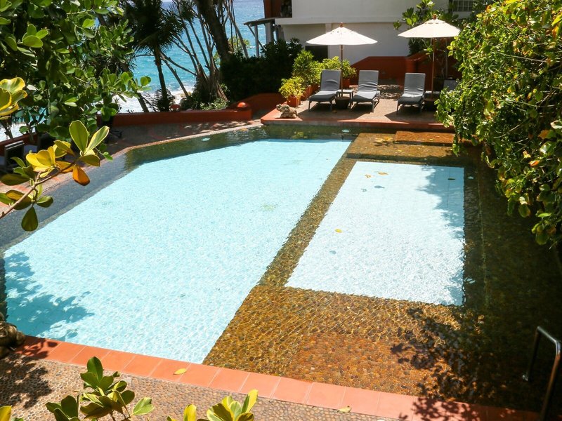 Mom Tri's Villa Royale Phuket 7