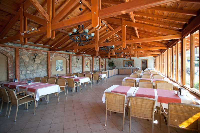 Perdikia Hill Family Resort & Villas 12