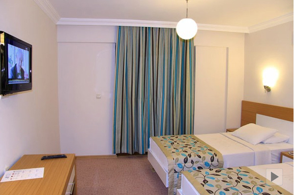 Perdikia Hill Family Resort & Villas 1