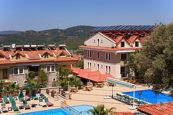 Perdikia Hill Family Resort & Villas 3