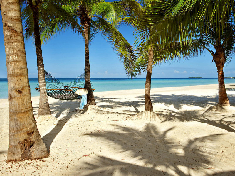 Couples Swept Away 4