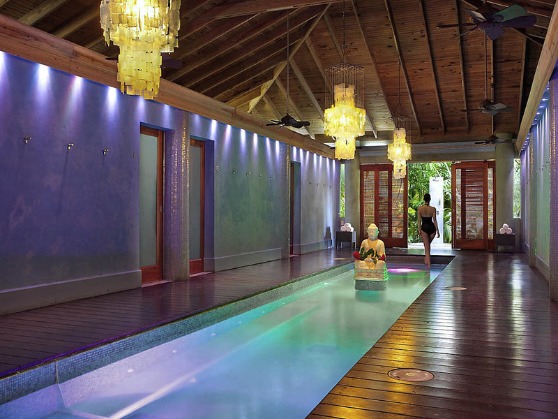 Couples Swept Away 17