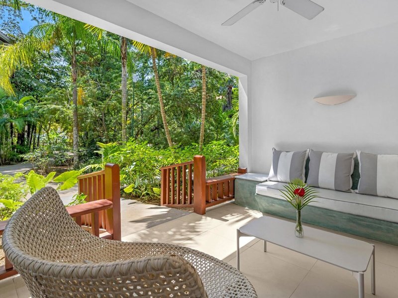 Couples Swept Away 24