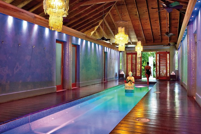 Couples Swept Away 10