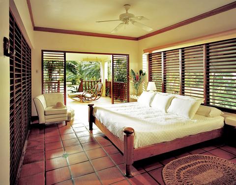 Couples Swept Away 21