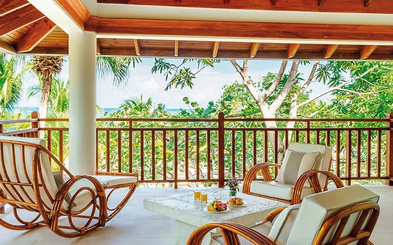 Couples Swept Away 31