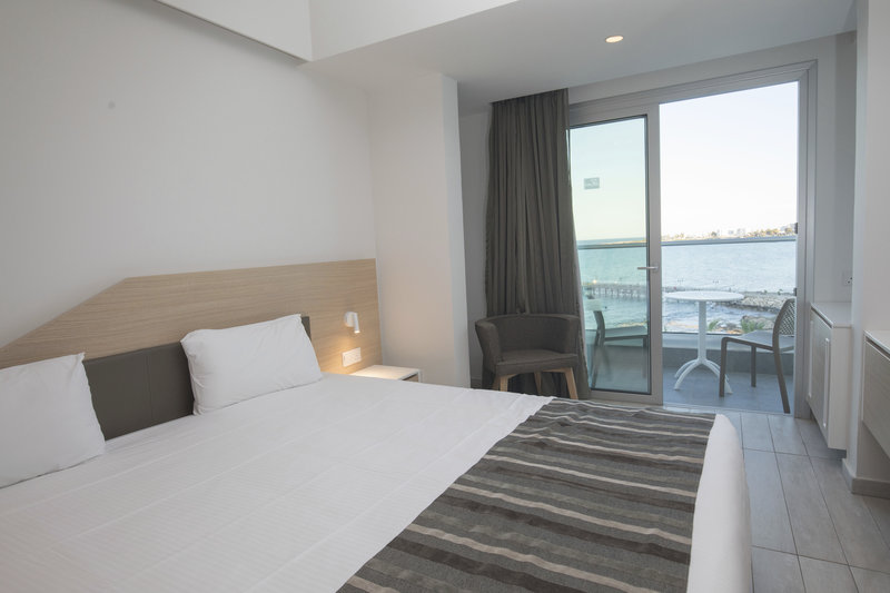 Evalena Beach 12 - Room Example