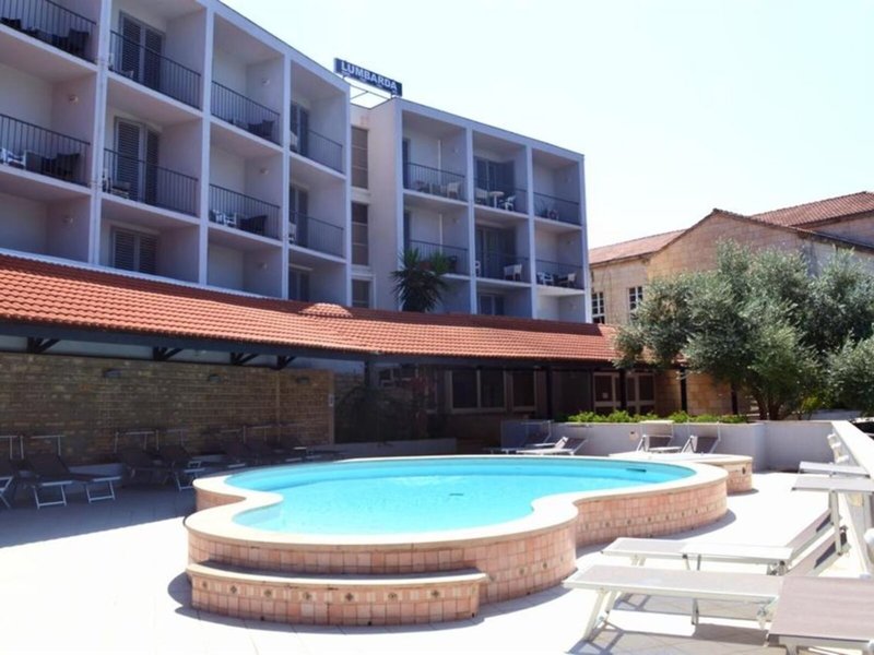 Hotel Lumbarda 2