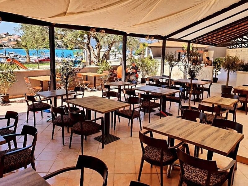 Hotel Lumbarda 32