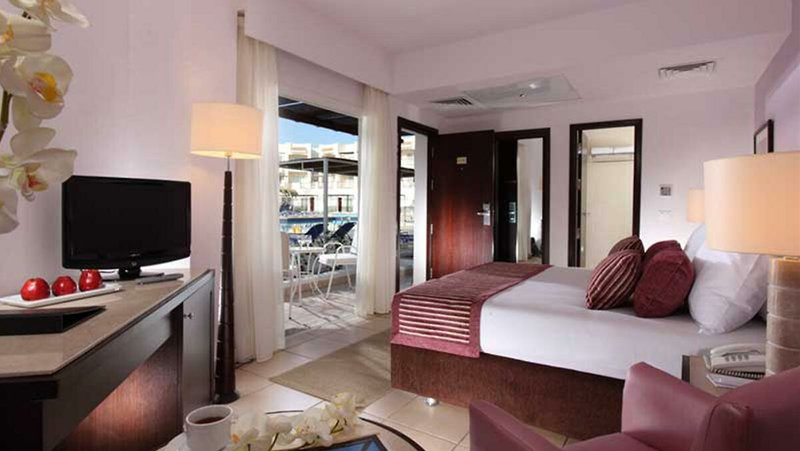 JAZ Neo Sharks Bay 7