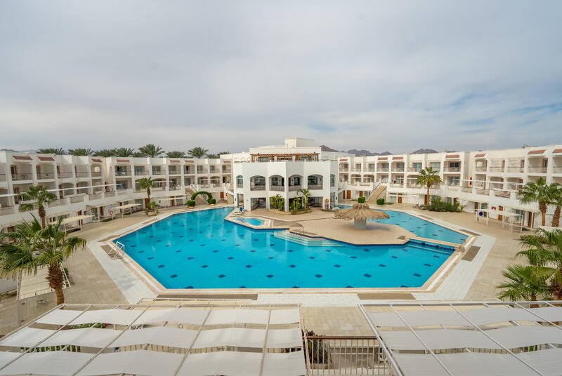 JAZ Neo Sharks Bay 28