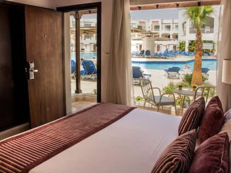 Jaz Sharks Bay 10 - Room Example