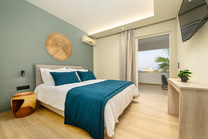 Nicolas Grand Suites 8