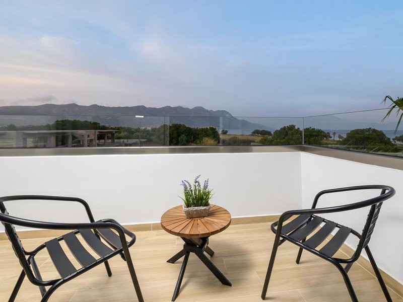 Nicolas Grand Suites 3