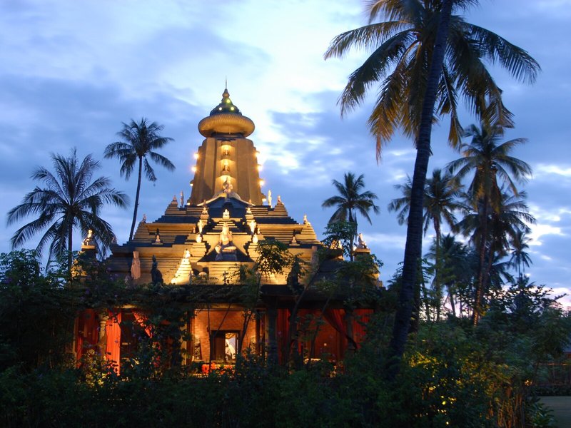 Tugu Lombok 7