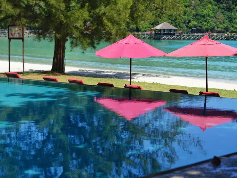 Bunga Raya Island Resort & Spa 8