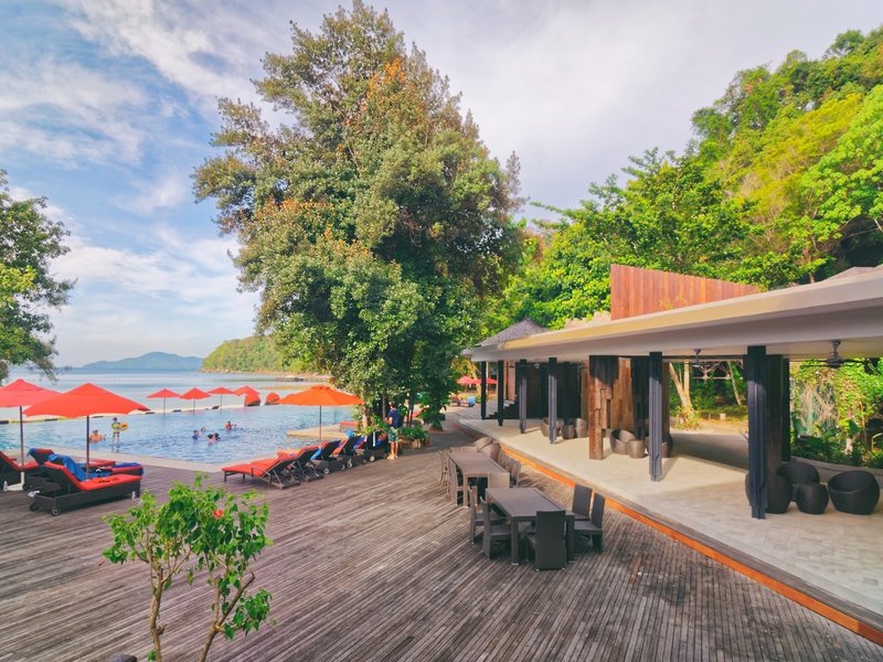 Bunga Raya Island Resort & Spa 12