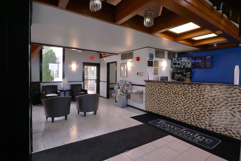 Travelodge by Wyndham Milwaukee