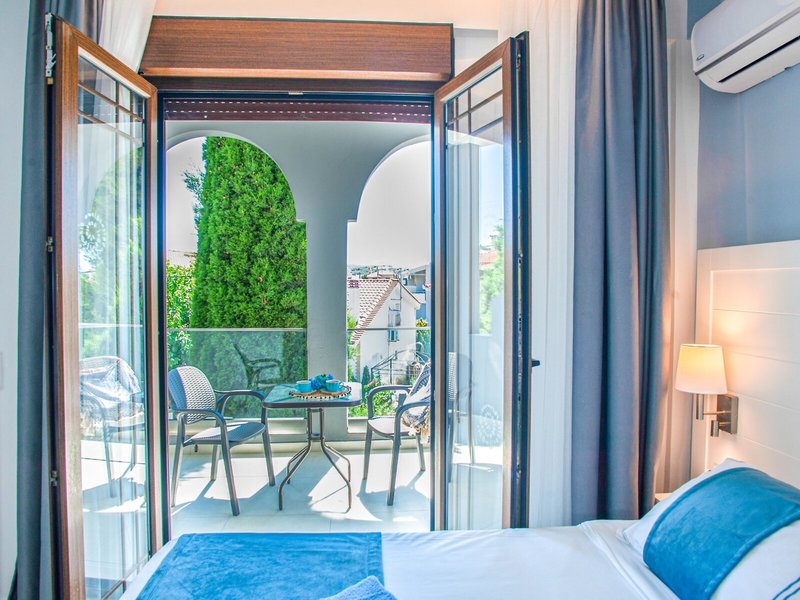 Acrotel Lily Ann Village 21