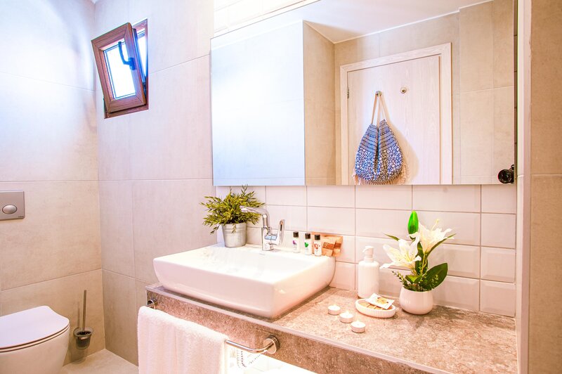 Acrotel Lily Ann Village 54